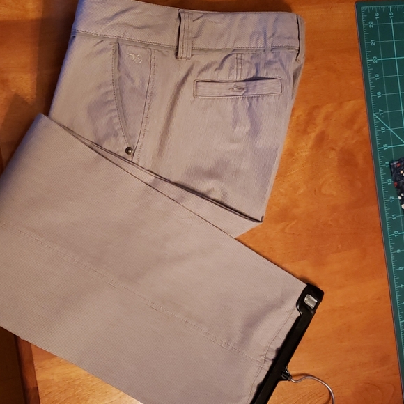 Esprit pants 4/100$ - Picture 4 of 7